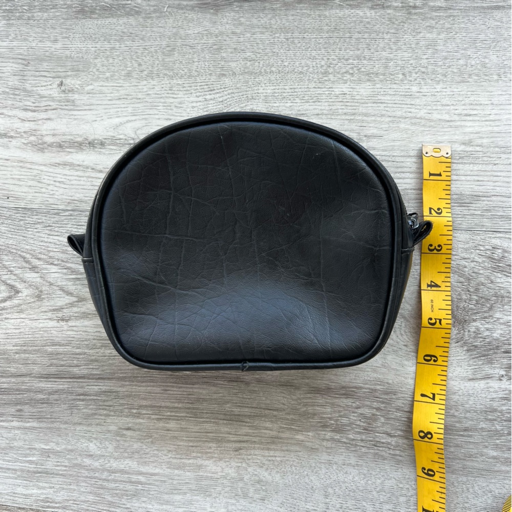 SOLD ❌ VINTAGE BLACK FAUX LEATHER MAKEUP BAG - Picture 7 of 9